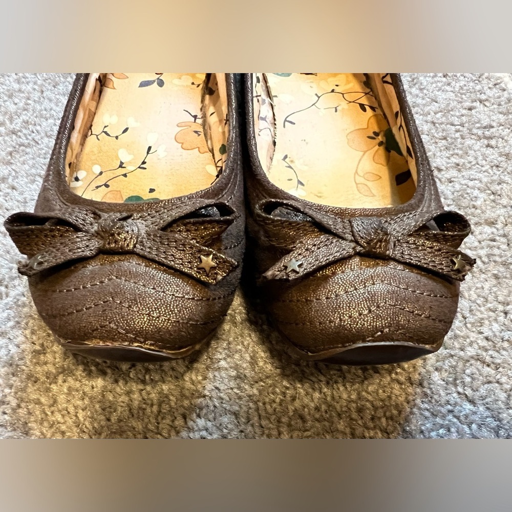 Metallic Brown Quilted Women's Flats with Bow Detail - Picture 3 of 6